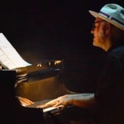 Ludovico Einaudi anuncia segundo show no Brasil após ingressos esgotados