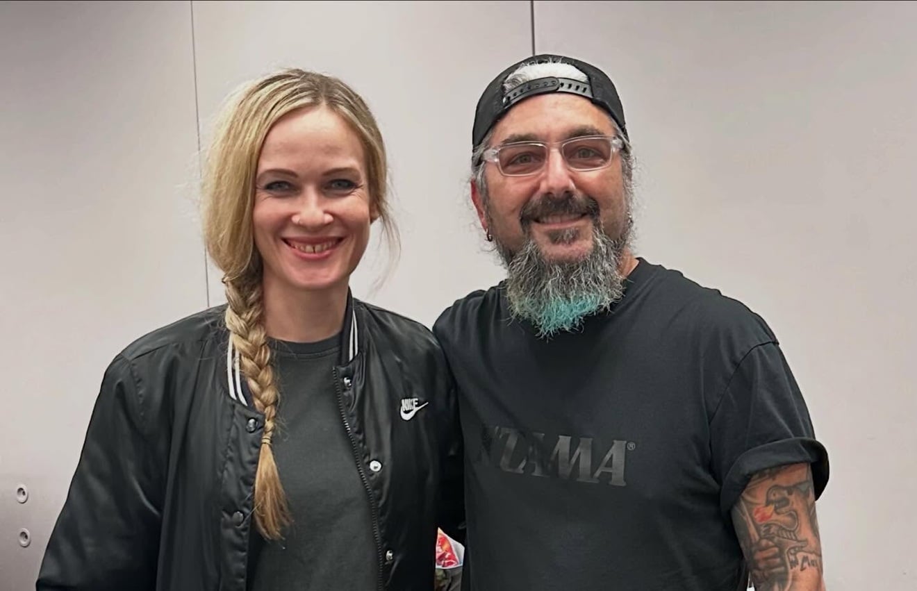 Mike Portnoy (Dream Theater) chama Anika Nilles (Rush) de rainha