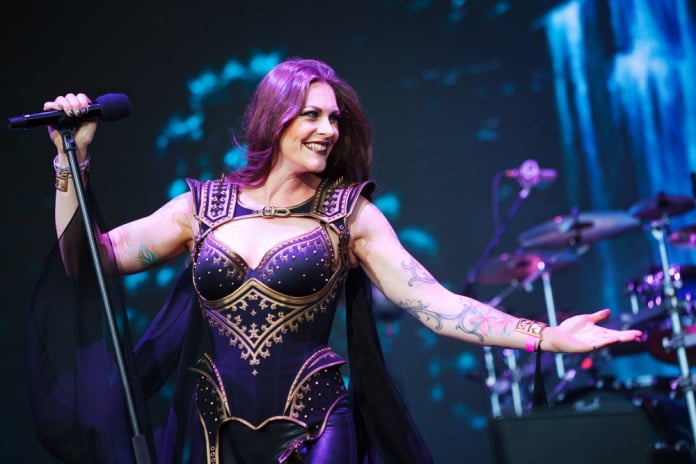 Floor Jansen com o Nightwish no Wacken 2018