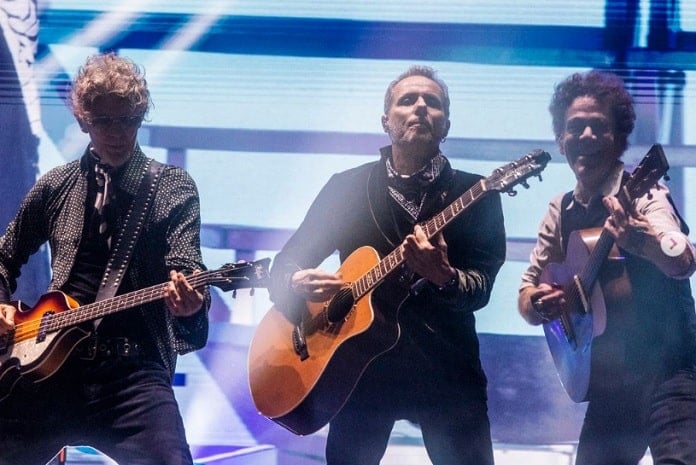 Nando Reis celebra turnê Titãs Encontro após fim histórico no Lollapalooza