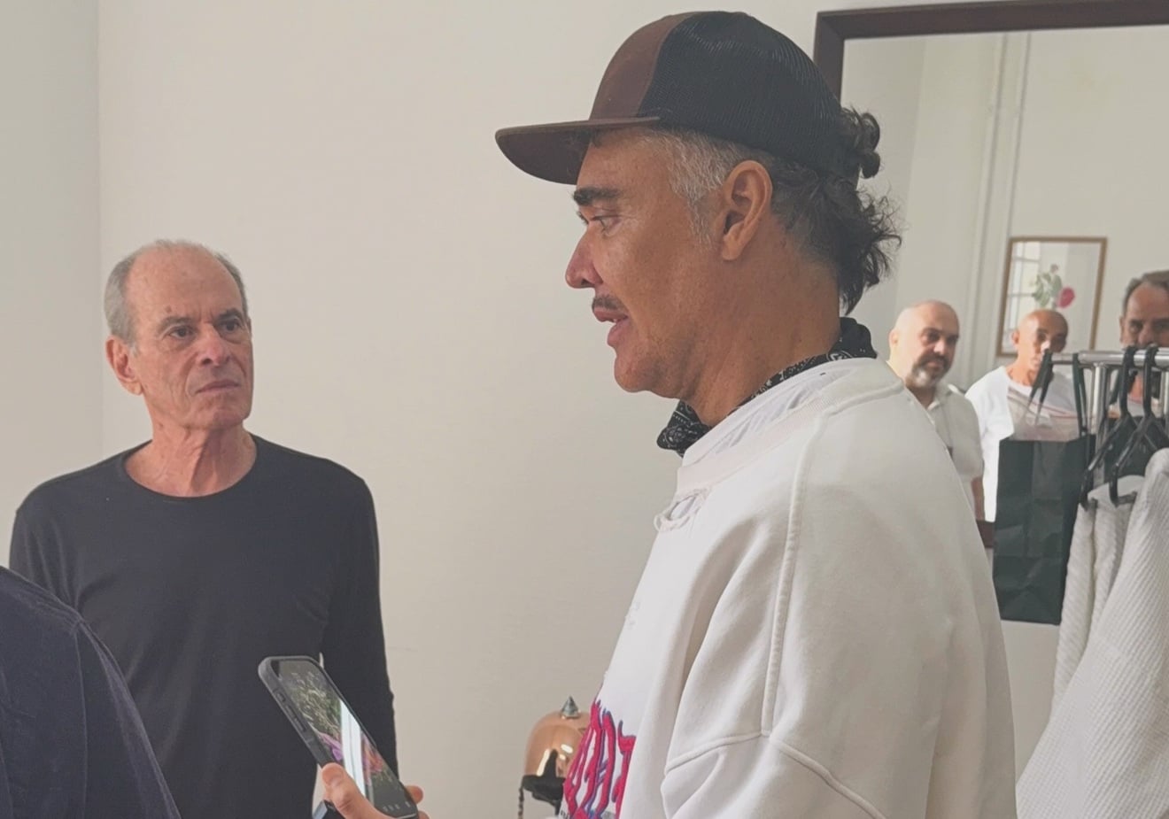 Bastidores de ensaio fotográfico histórico de Ney Matogrosso com David LaChapelle