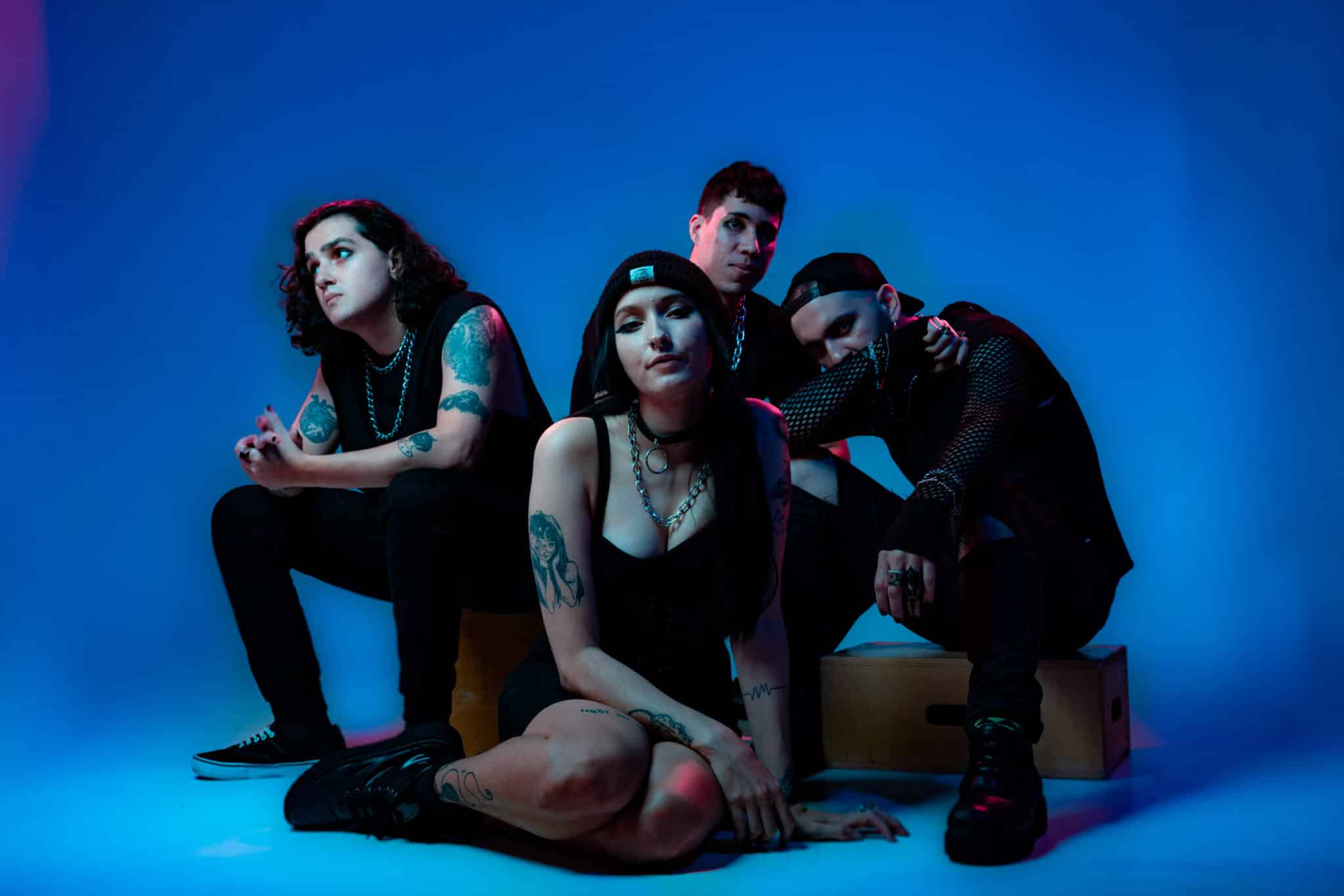 DENNEHY lança clipe para novo single DENNEHY lança clipe para novo single