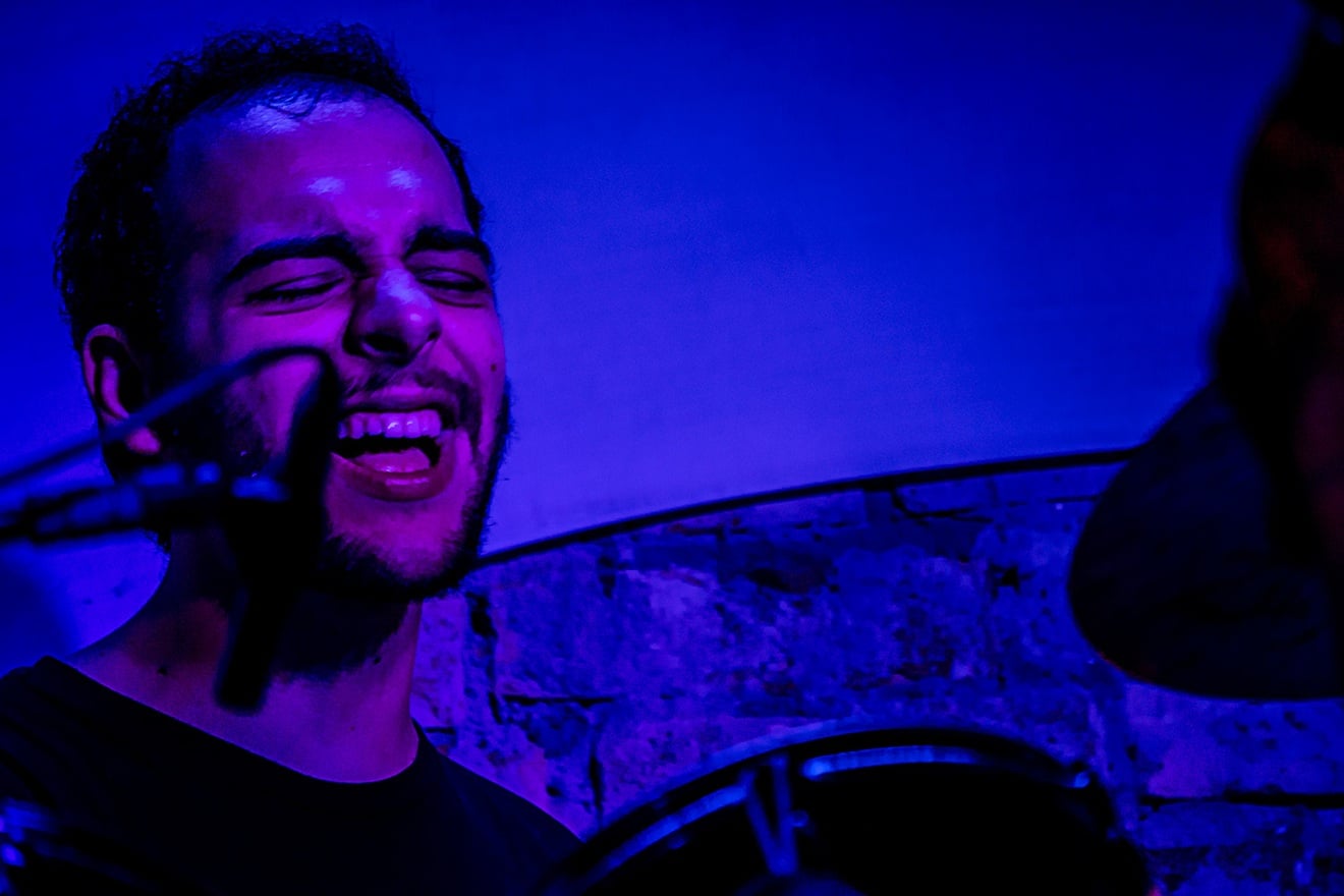 Giovani Baroni estreia carreira solo com o álbum conceitual bLU