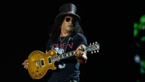 O álbum do Guns N’ Roses que mostra ‘o quão genial Axl Rose é’, segundo Slash