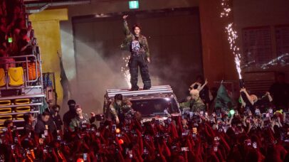 NCT 127 abre turnê ‘NEO CITY – THE REDLINE’, em Seul, com ingressos esgotados e uma superprodução NCT 127 abre turnê ‘NEO CITY – THE REDLINE’, em Seul, com ingressos esgotados e uma superprodução