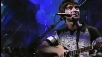 Oasis: Violão de Noel Gallagher no ‘MTV Unplugged’ é arrematado por R$ 1,5 milhão em leilão Oasis: Violão de Noel Gallagher no ‘MTV Unplugged’ é arrematado por R$ 1,5 milhão em leilão