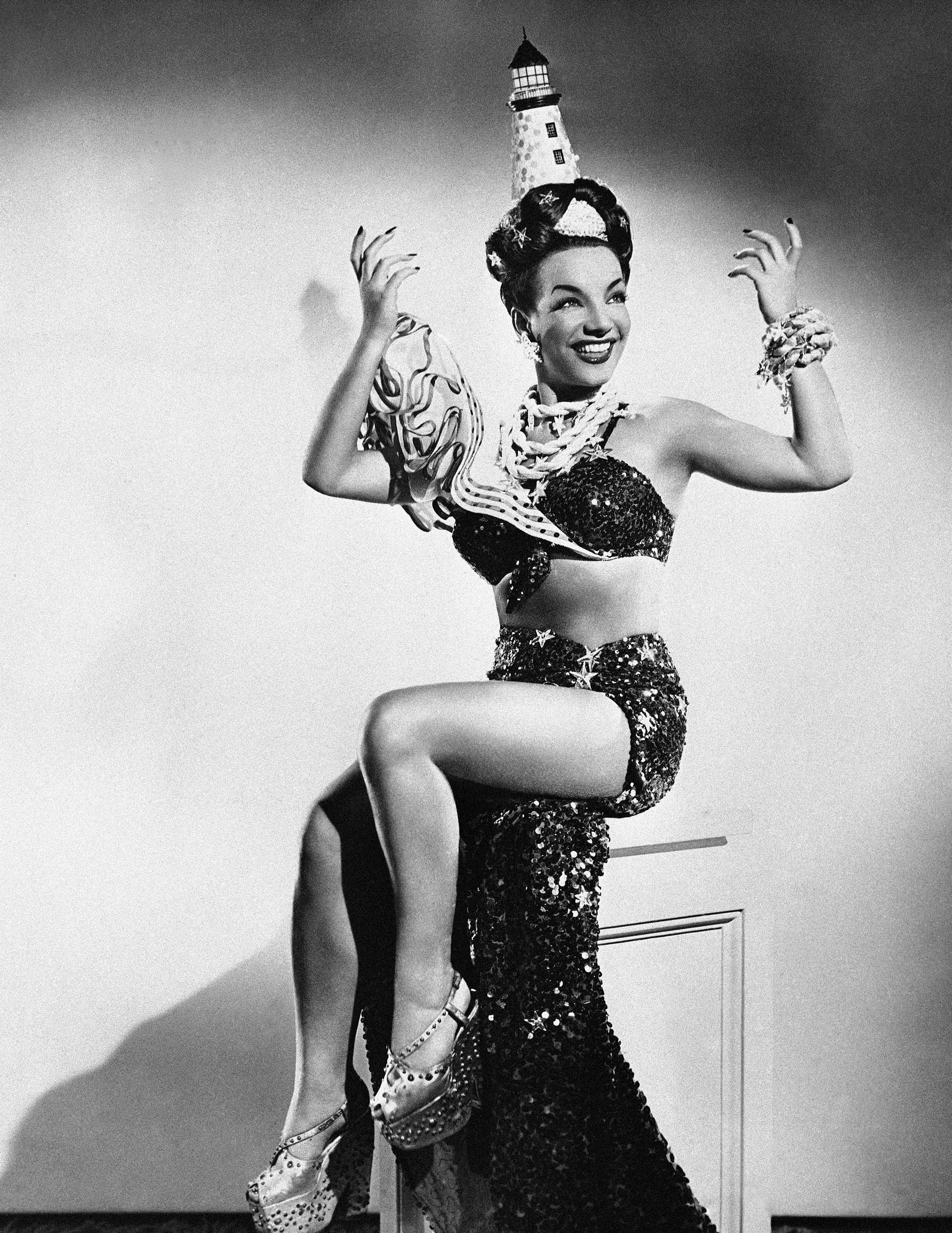 galeria - carmen miranda - abre