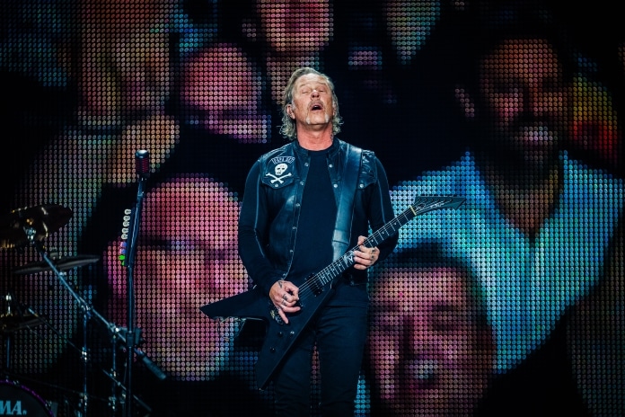 James Hetfield com o Metallica em Amsterdam, 2019