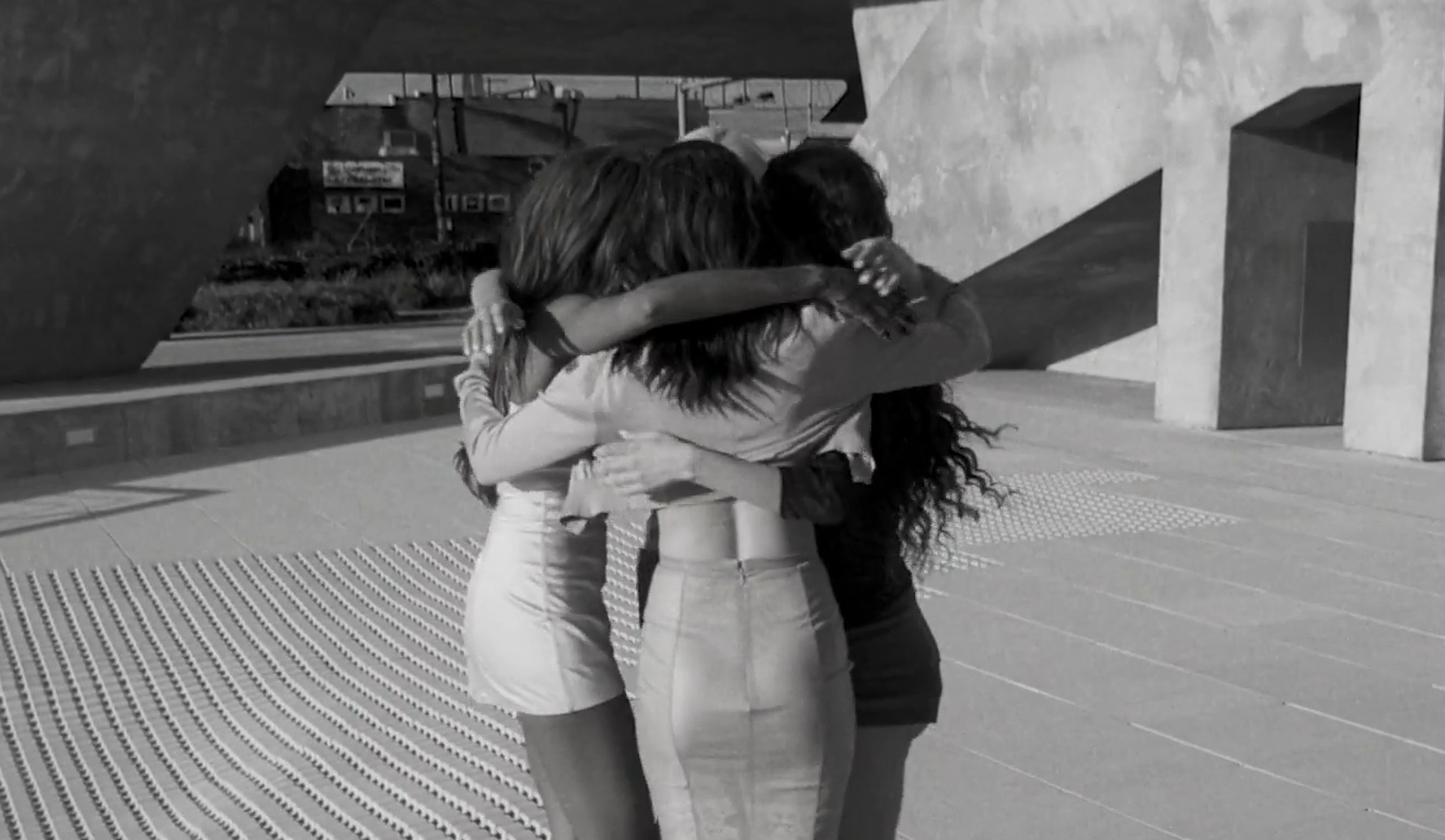 KATSEYE mostra teaser de música como quarteto: