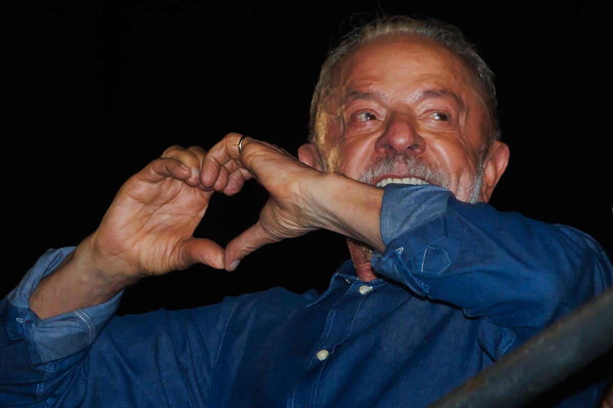 Jão, Emicida e Jota.pê comemoram reeleição de Lula na Avenida Paulista