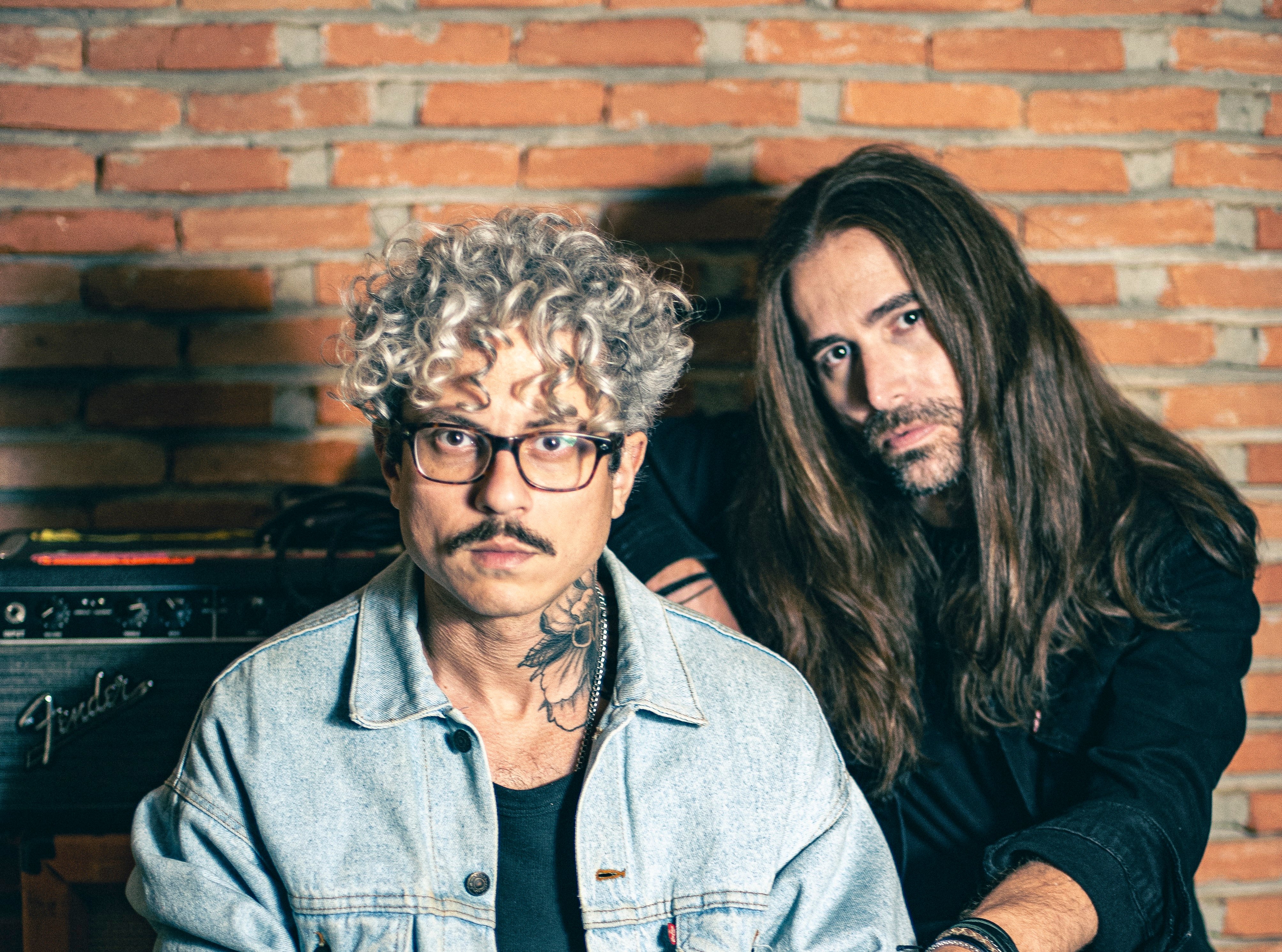 menores atos estreia turnê em que fãs escolhem o repertório dos shows