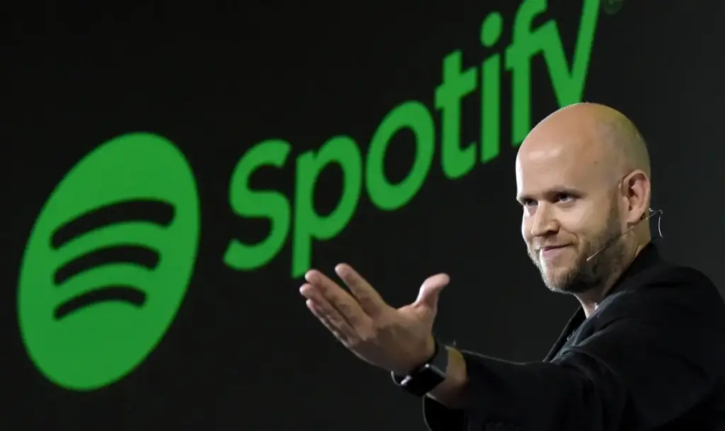 Spotify aprieta a los usuarios con nuevas suscripciones y vetos de un año en el Plan Familiar 3 Los músicos se enfrentan a Spotify por sus pagos por debajo y su cercanía con Trump