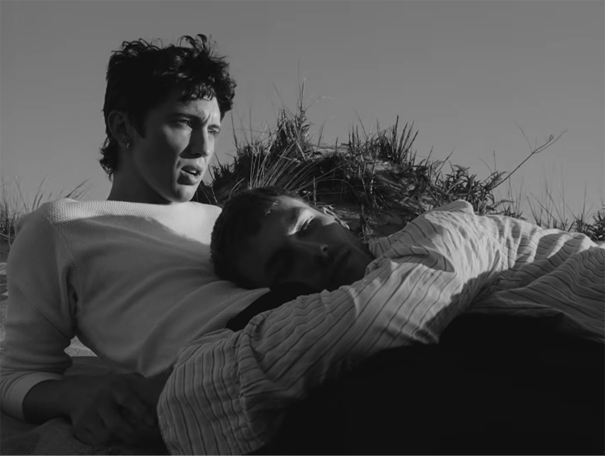 Troye Sivan diz que "FF" é seu clipe "mais gay" e explica o porquê